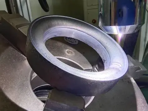 What are the differences between plasma welding and laser cladding?